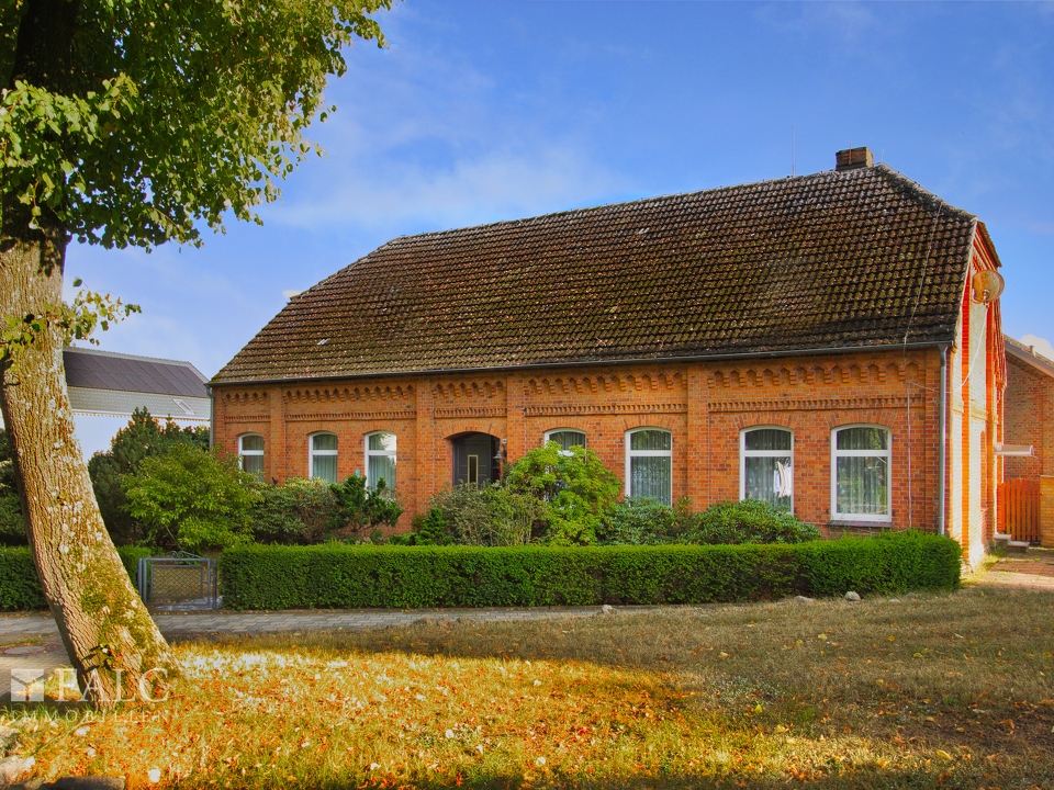 Ansicht Straßenseite 