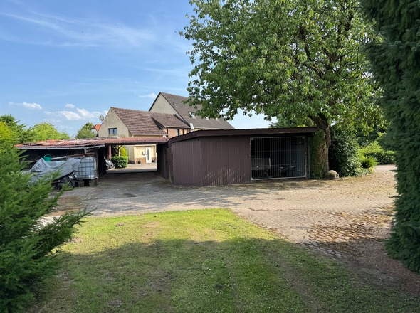 Pkw-Abstellmöglichkeit