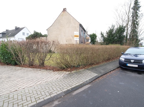 Einfahrtsweg mit Wegrecht