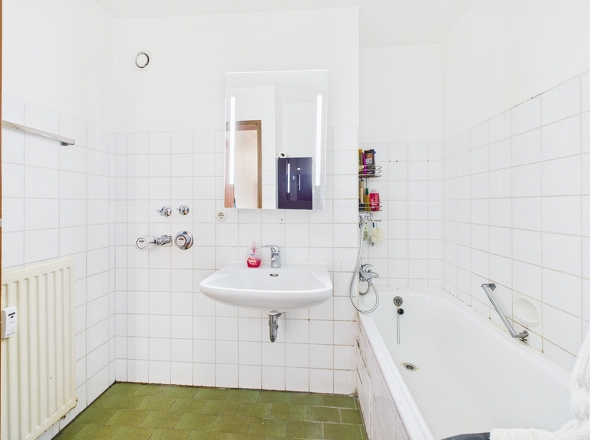 CAM04182G0-PR0043-STILL022