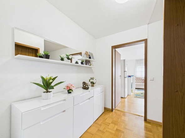 CAM04182G0-PR0043-STILL024