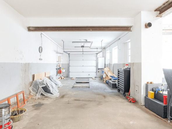 Garage hinter Anbau