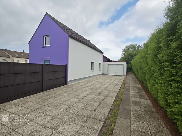 Mittlere Gartenbereich rückvertig