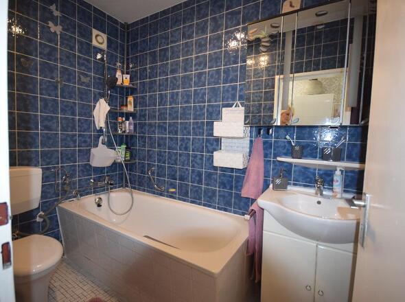 Wannenbad (iinenliegend)