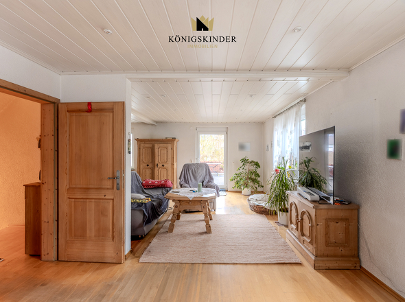 OG 2: Heller Wohn- und Essbereich