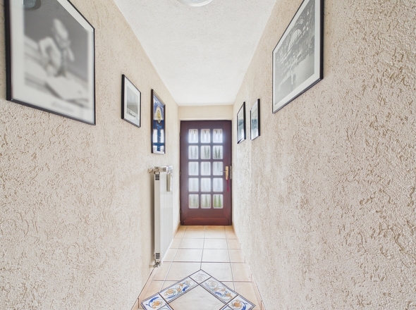 CAM01708G0-PR0091-STILL009