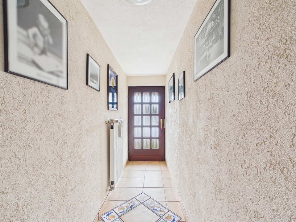 CAM01708G0-PR0091-STILL009