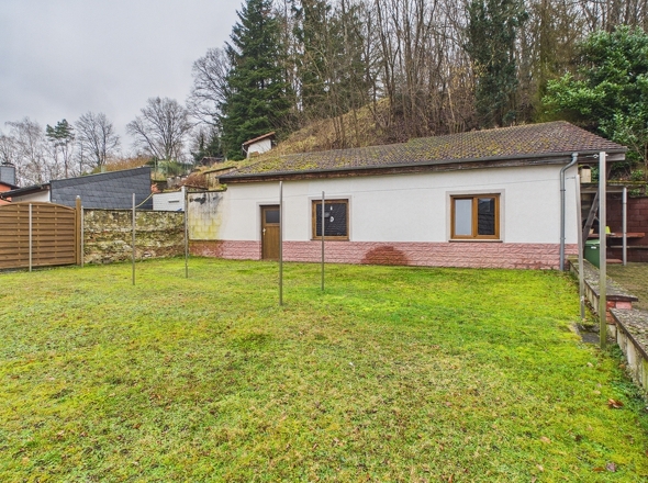 CAM01708G0-PR0091-STILL026