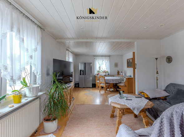 Heller Wohn- und Essbereich (Wohneinheit 3)