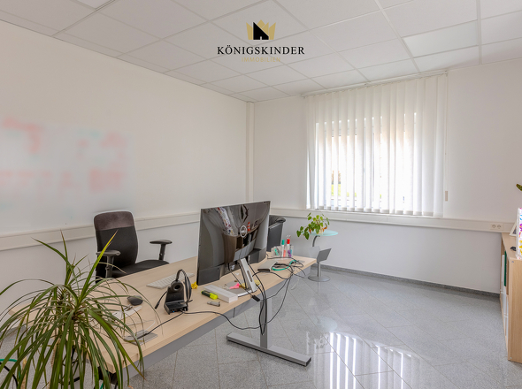 Separater Arbeitsbereich im Erdgeschoss