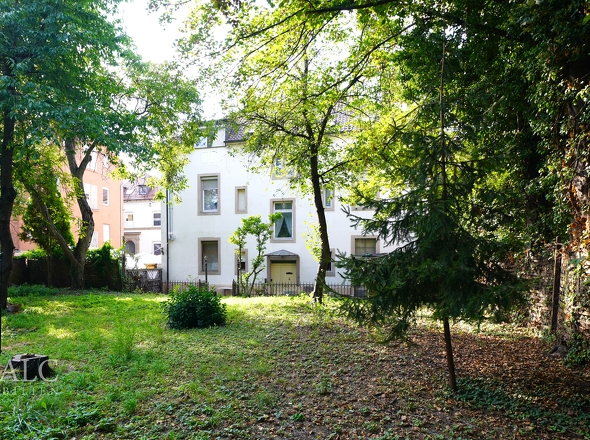 Hübsche Rückansicht