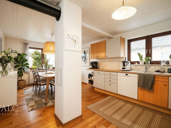 Offene Küche mit Essbereich