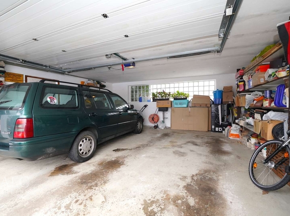 Doppelgarage mit viel Platz