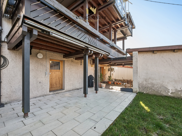 Terrasse mit Gartenanteil UG