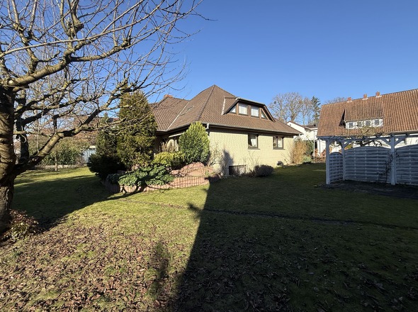 Gartenansicht (Süd-West-Seite)