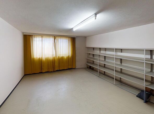 Kellerraum 2 (Möbel mit KI entfernt)