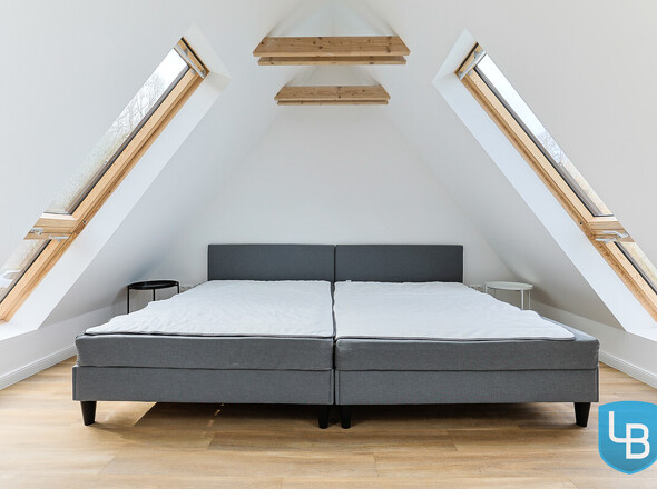 Lichtdurchflutetes Schlafzimmer I...