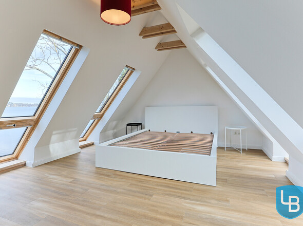 Lichtdurchflutetes Schlafzimmer II