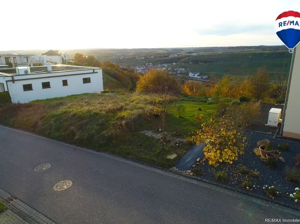 RE/MAX Immobilien DeLux Grundstück Wincheringen