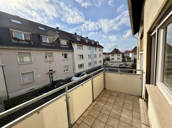 Balkon Straßenseite