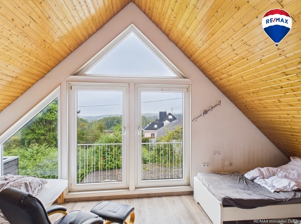 RE/MAX Immobilien DeLux Einfamilienhaus Wallerfangen-Oberlimberg Studio
