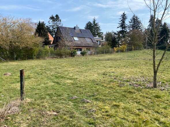 Leichtes Gefälle des hinteren Baugrundstücks