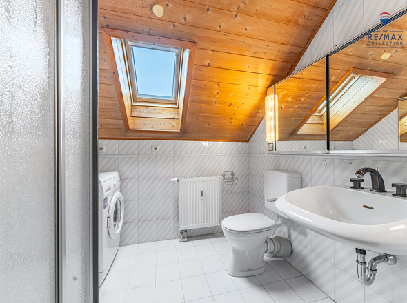 Badezimmer Dachgeschoss