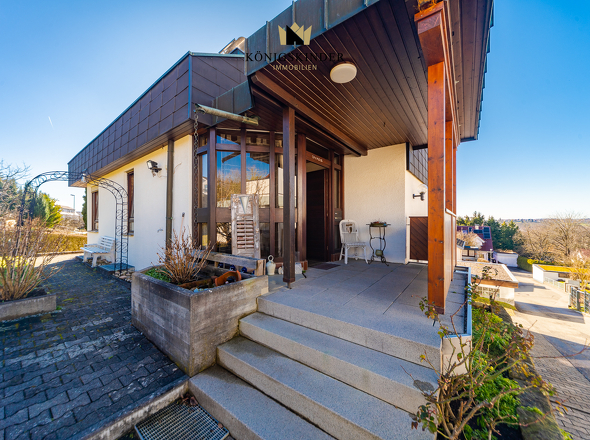 Eingangsbereich außen 