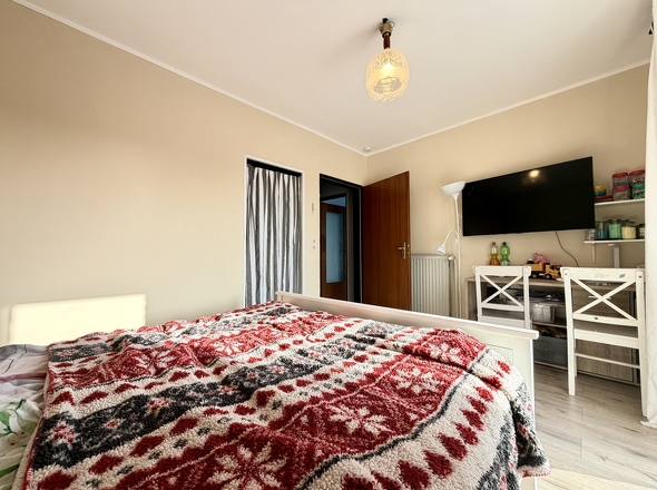 Zimmer III mit Ankleideraum OG