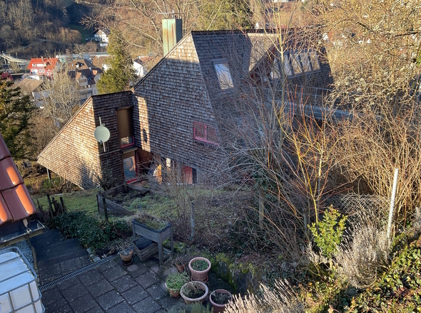 Hausansicht von der Straße