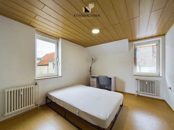 Schlafzimmer 1