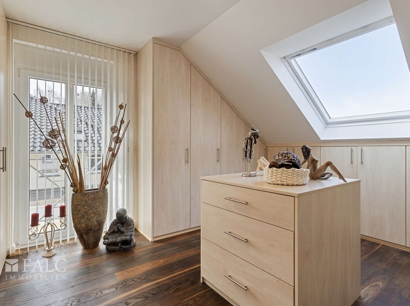 OG Ankleidezimmer / Kinderzimmer