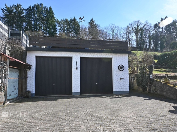 Garage+Stellplätze