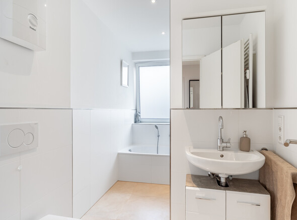 2. OG rechts Badezimmer