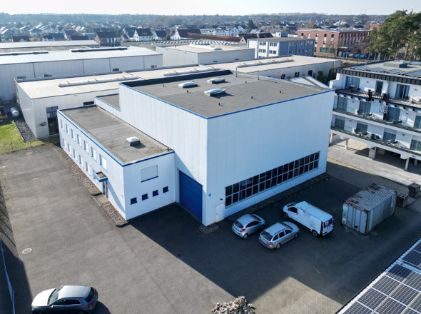 Gewerbeimmobilie mit Montagehalle und Bürotrakt