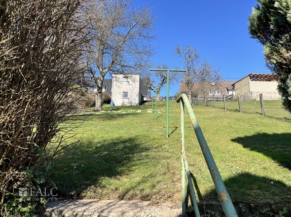 Blick zum Garten_halbe Höhe zum Nachbarn
