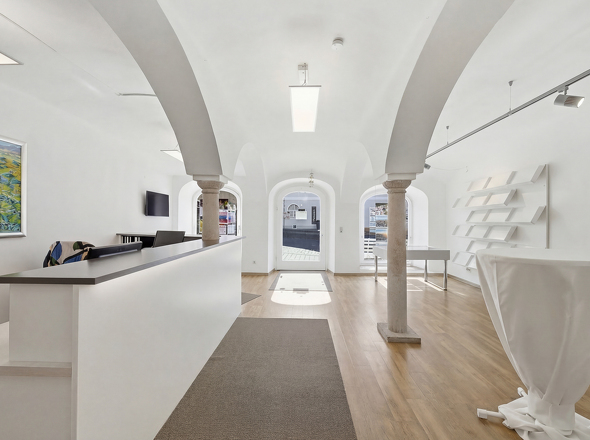 Laden-/Bürofläche im EG