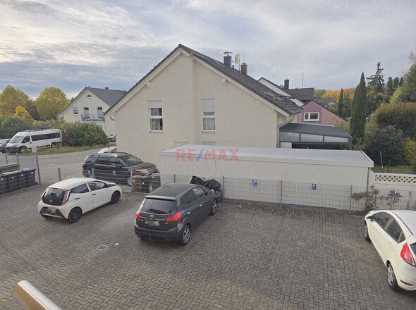 PKW-Stellplatz vor der Haustür