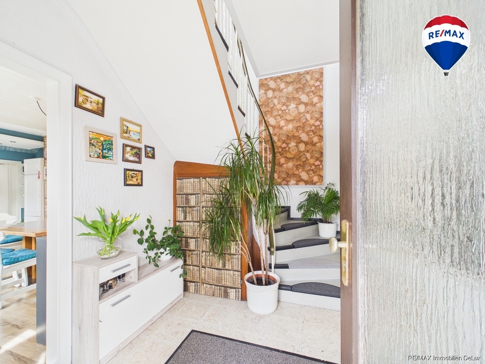 REMAX Immobilien DeLux Haus in Losheim am See - Britten zu verkaufen