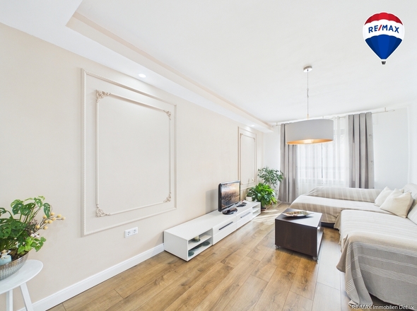 REMAX Immobilien DeLux Haus in Losheim am See - Britten zu verkaufen