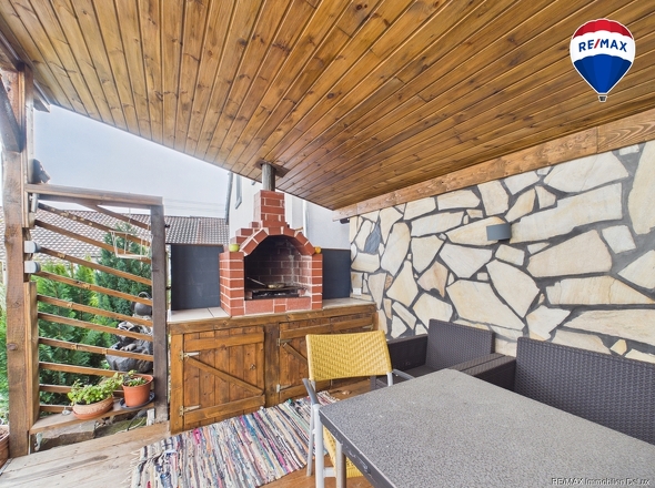 REMAX Immobilien DeLux Haus in Losheim am See - Britten zu verkaufen