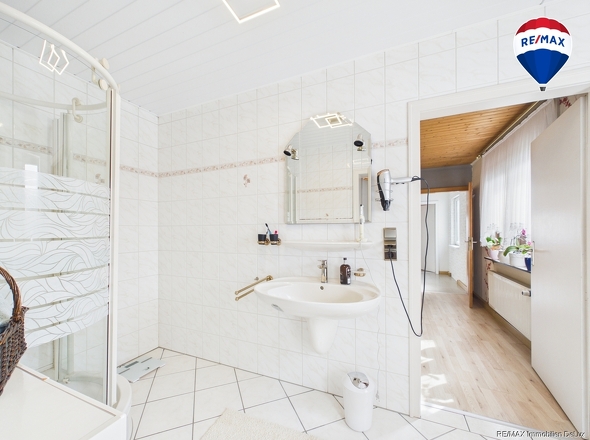 REMAX Immobilien DeLux Haus in Losheim am See - Britten zu verkaufen