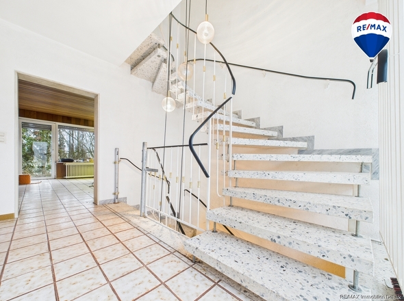 REMAX Immobilien DeLux Einfamilienhaus Diele Eppelborn Mark Borowicz