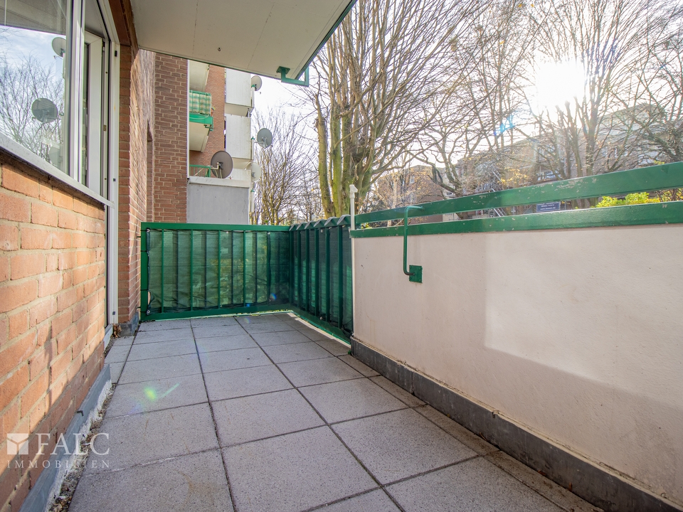 Ihr überdachter Balkon