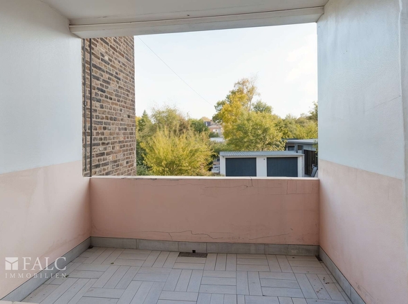 Wohnung 1. OG - Balkon - (KI generiert)