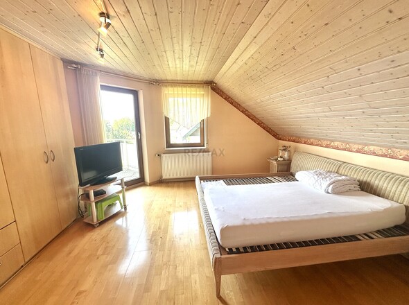Schlafzimmer im DG