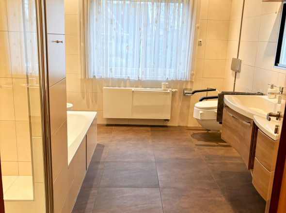 Bad im Erdgeschoss