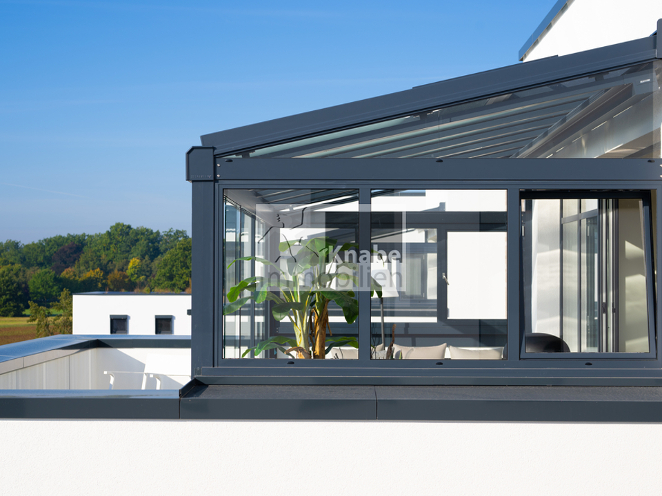 Sommergarten mit Balkon