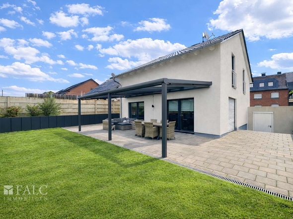 Privater Gartenbereich – Rasenfläche leicht visuell dargestellt