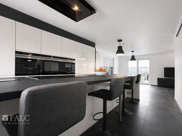 Hochwertige Einbauküche im offenen Wohnkonzept
